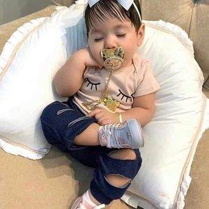 Meet your Posher, Lily